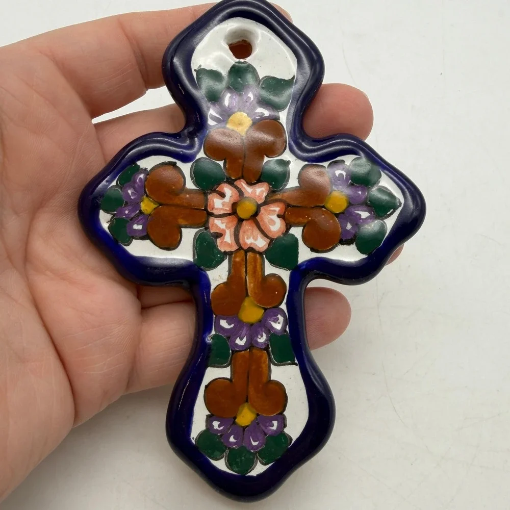 Talavera Pottery Cross ornament Hand Painted Floral Ceramic Jamir Puebla Mexico